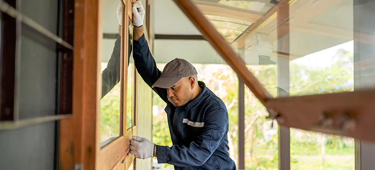 Double Hung Vinyl Window Sash Replacement in Palm Harbor, FL
